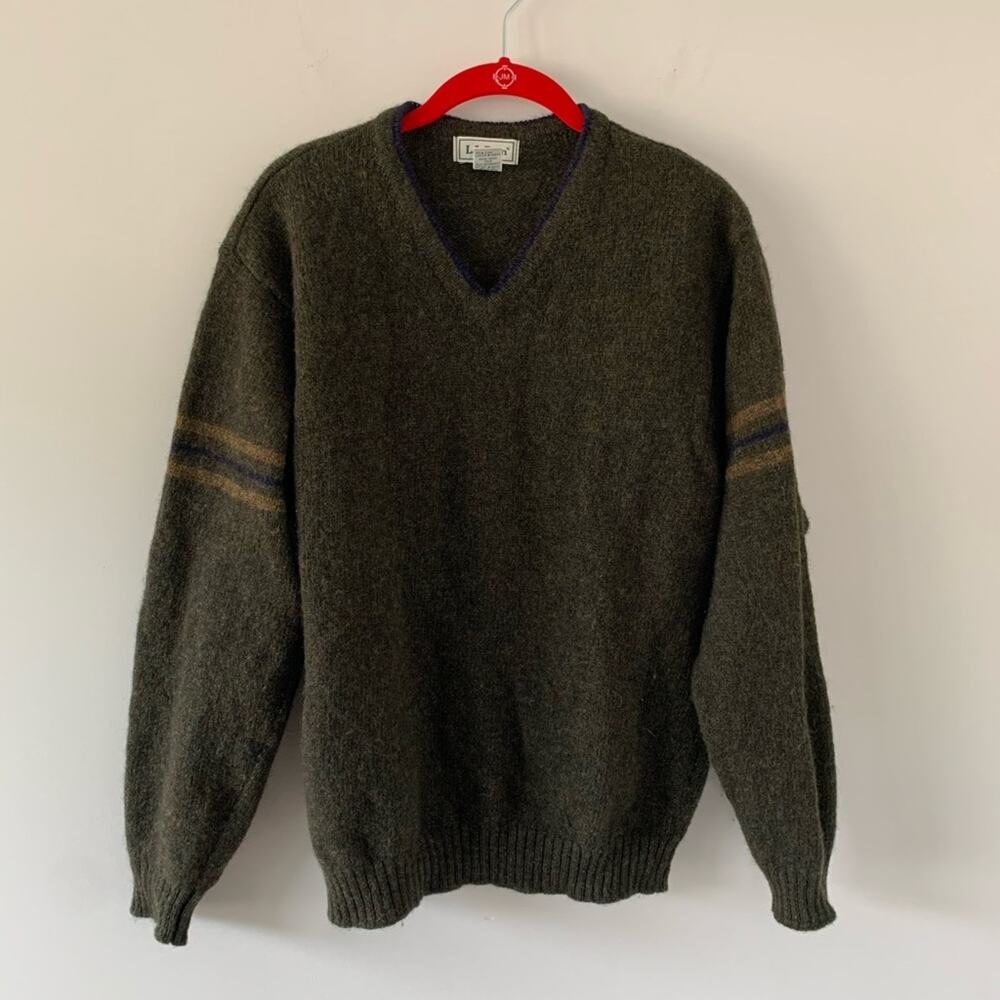 L.L. Bean Men's Dark Green V-Neck Sweater Size Medium (Measurements Included)
